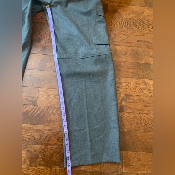 Wilfred Aritzia Grey Nellie Cargo Pant Size 6 High Waisted Tab Front - Picture 13 of 13